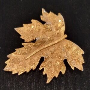 Vintage MAMSELLE Signed Gold Tone Textured Leaf Autumn Nugget 2" Brooch AS IS